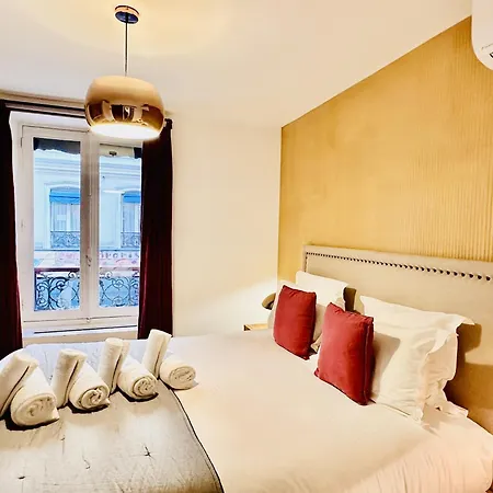 アパート De L'atelier 15 *